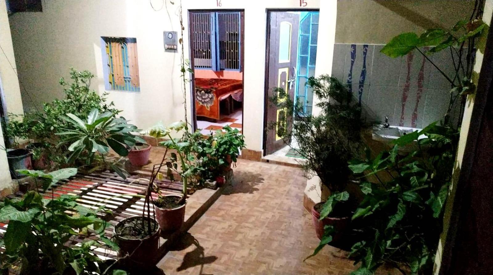 Tiwari Palace Modern Vision Guest House Varanasi Ngoại thất bức ảnh